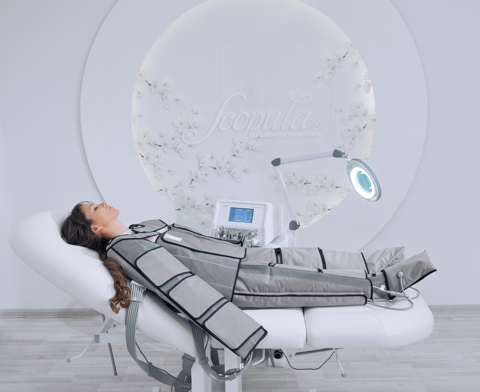 Аппарат физиотерапевтический для прессотерапии, ик-прогрева, миостимуляции Scopula PressoPro 4 Аппарат физиотерапевтический для прессотерапии, ик-прогрева, миостимуляции Scopula PressoPro 4